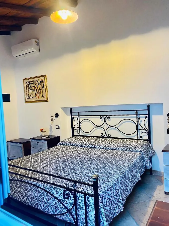 ムラヴェーラ Centu Concas Bed & Breakfast