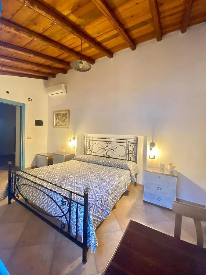 ムラヴェーラ Centu Concas Bed & Breakfast イタリア